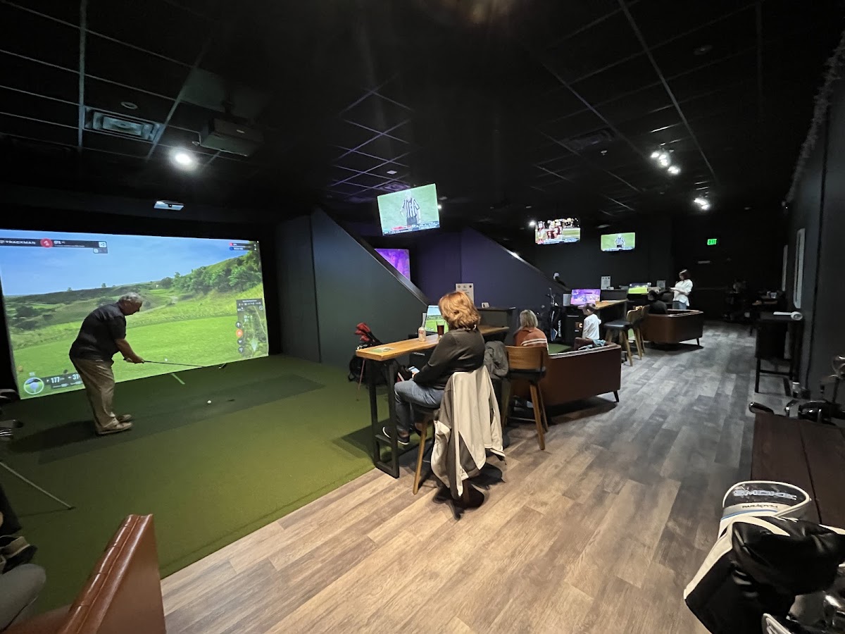 Golf Pub Social photo 2