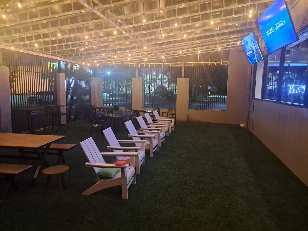 Golf Pub Social photo 6