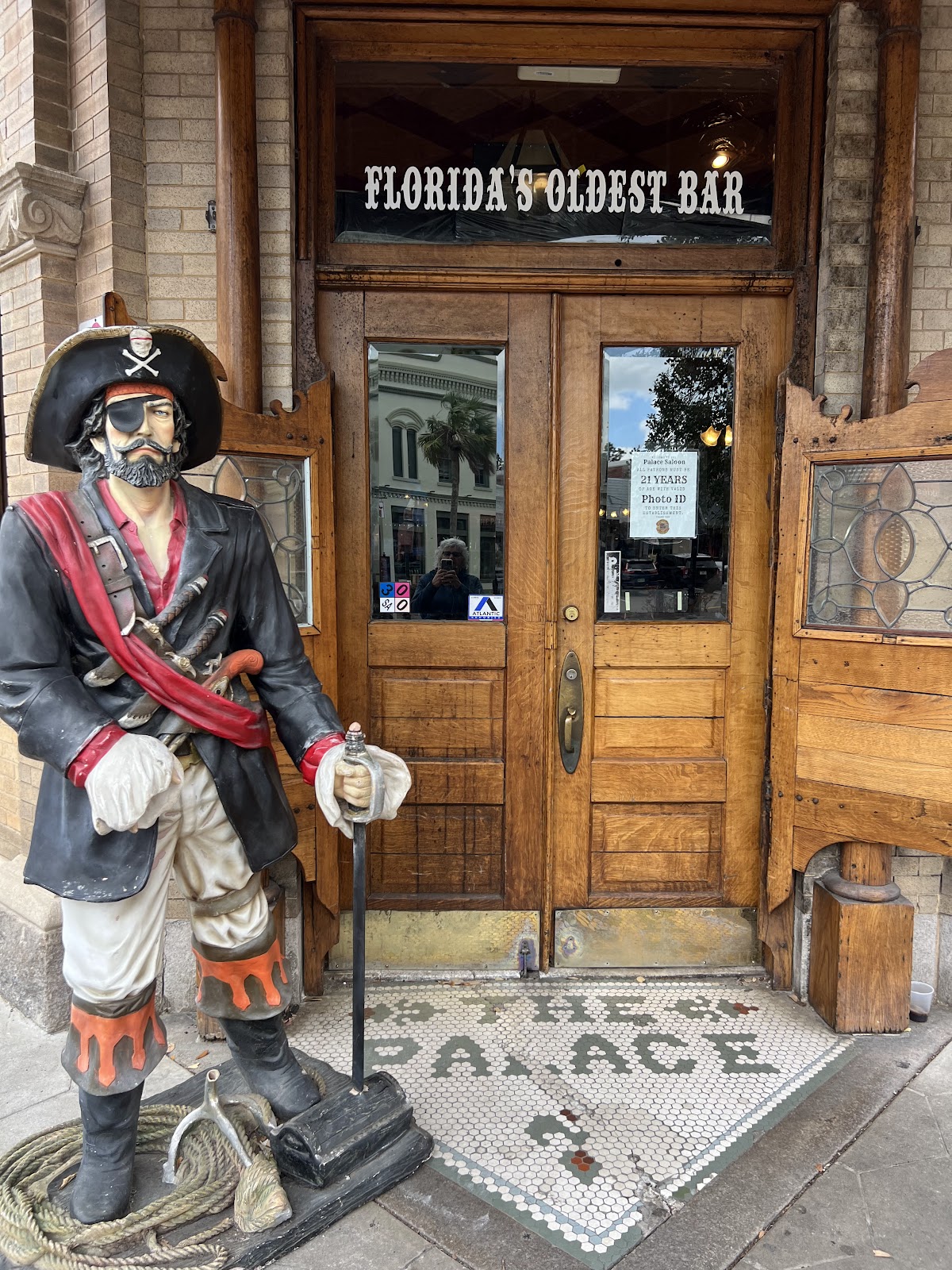 Palace Saloon photo 7