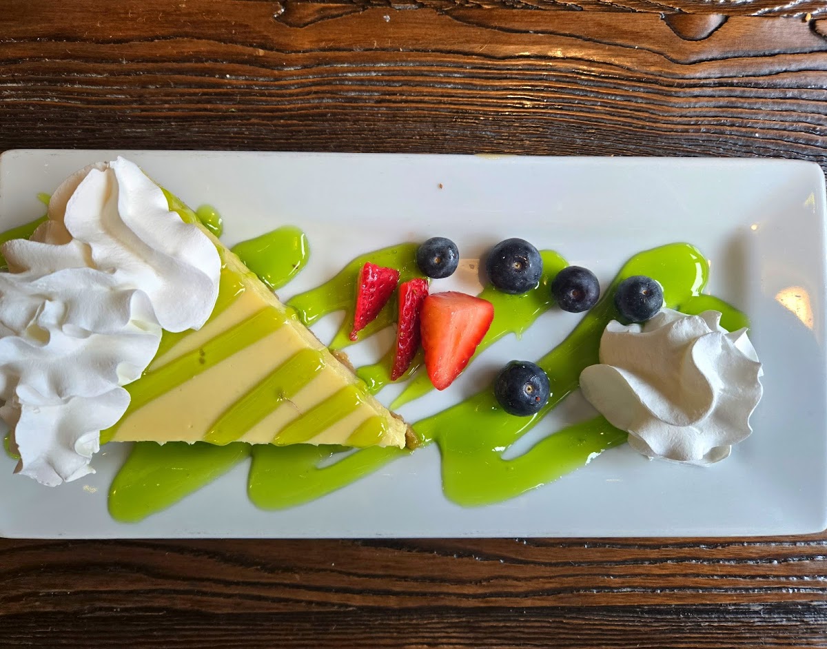 The Patio at 5th and Ash Restaurant photo 3