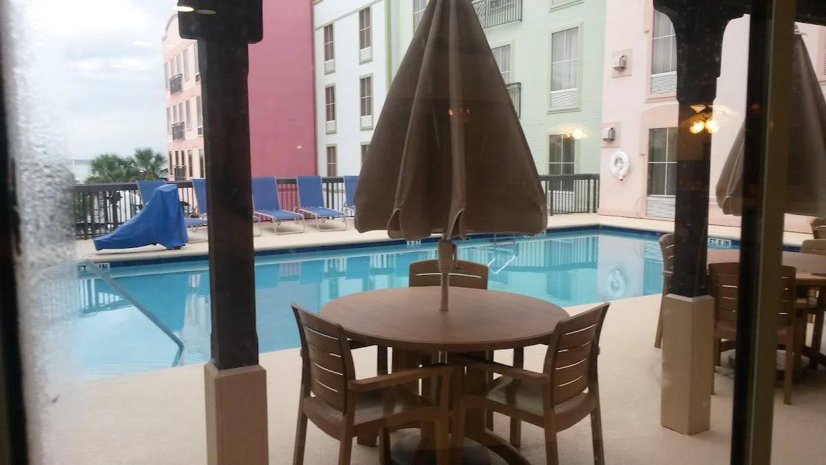 Hampton Inn & Suites Amelia Island-Historic Harbor Front photo 4