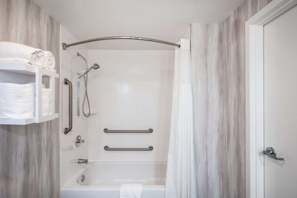 Hampton Inn & Suites Amelia Island-Historic Harbor Front photo 5