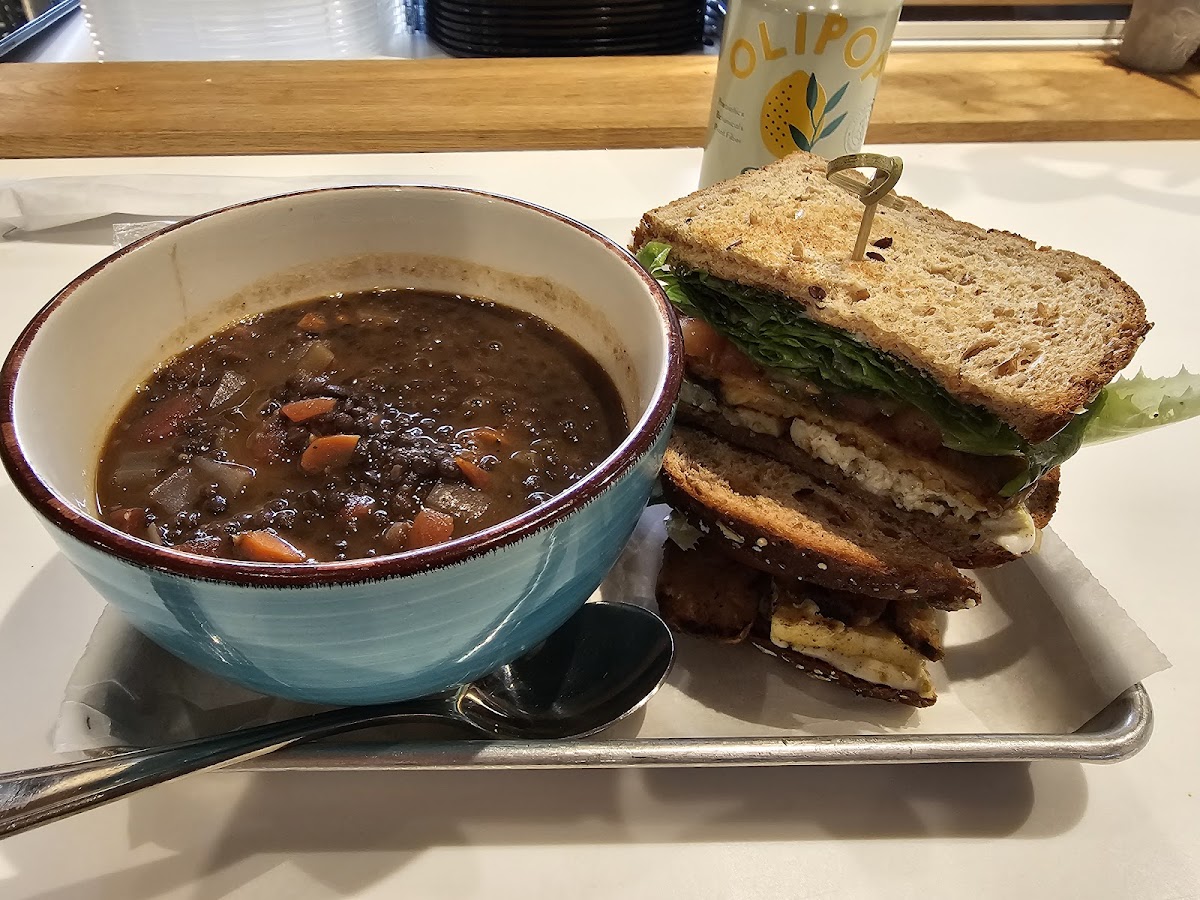 Amelia Fresh Café photo 7