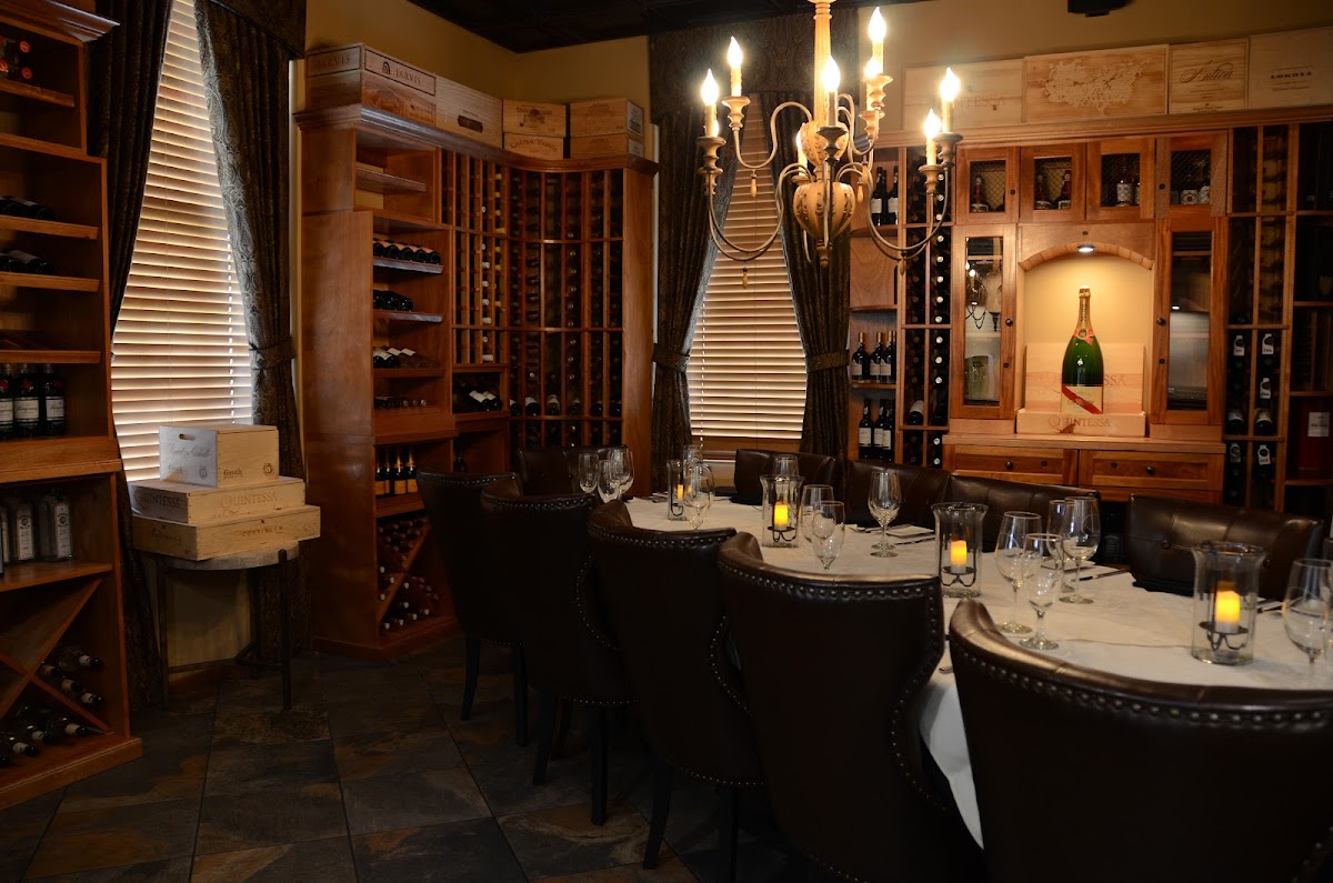 David's Restaurant & Lounge photo 1