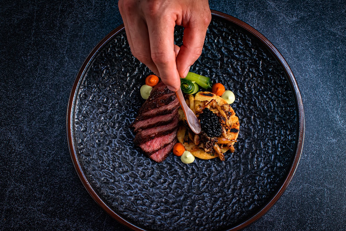 David's Restaurant & Lounge photo 2