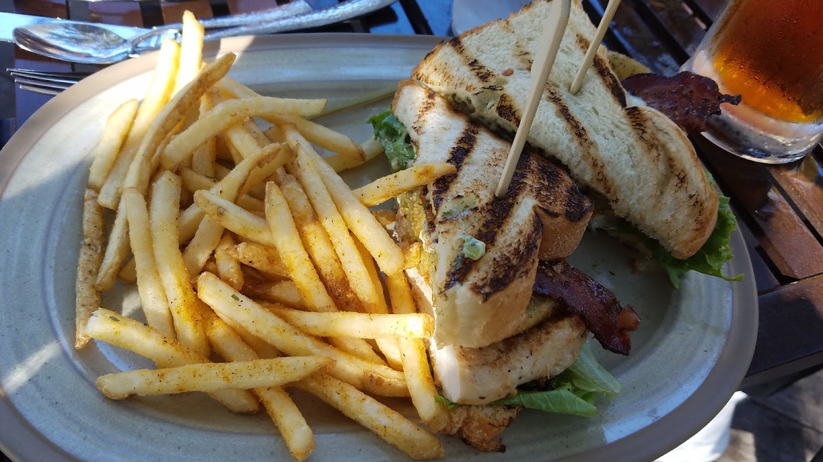 Marsh View Bar & Grill photo 8