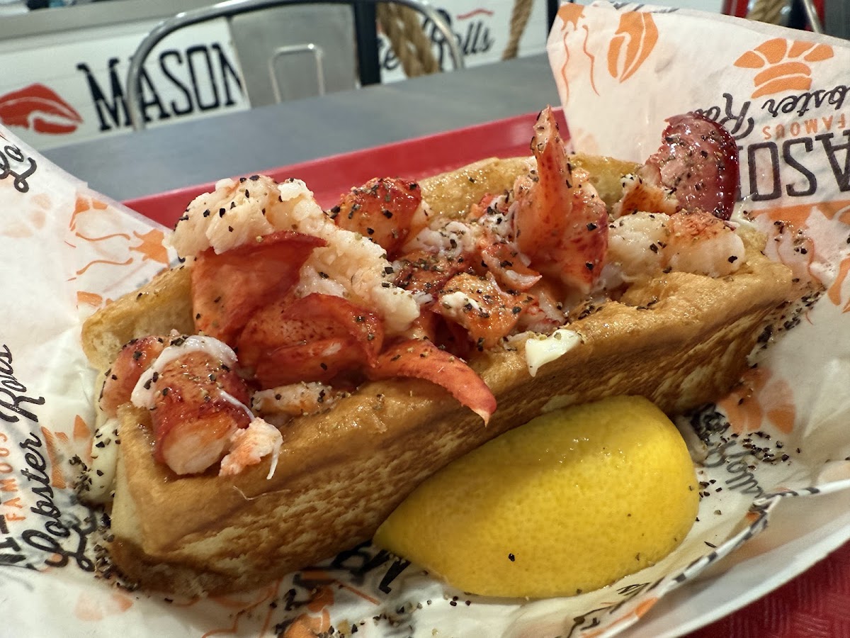 Mason's Famous Lobster Rolls photo 3
