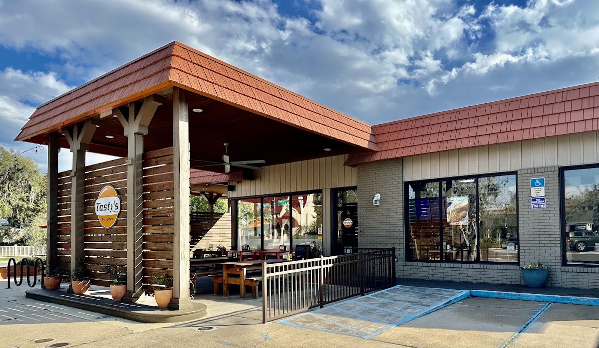 Tasty's Fresh Burgers photo 4