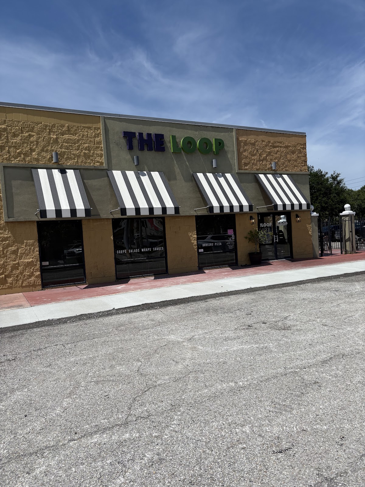 THE LOOP RESTAURANT photo 10