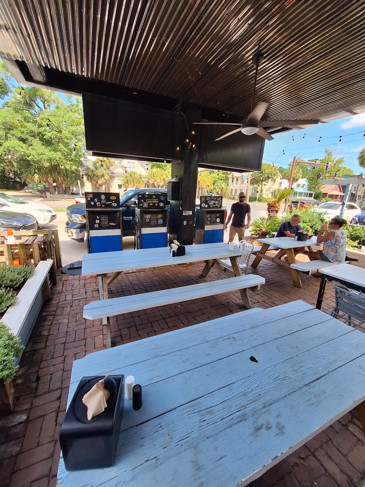 T-Rays Burger Station photo 1