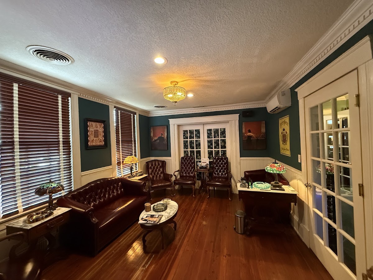 Ash Street Cigar Parlor photo 5