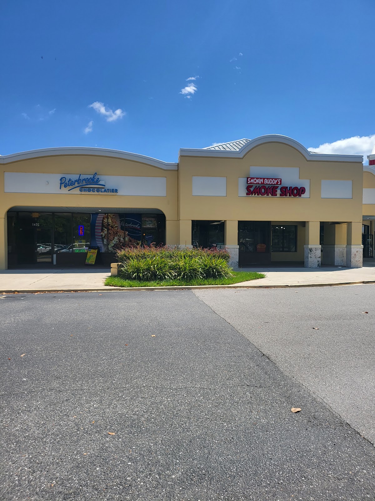 Smokin Buddy's photo 1