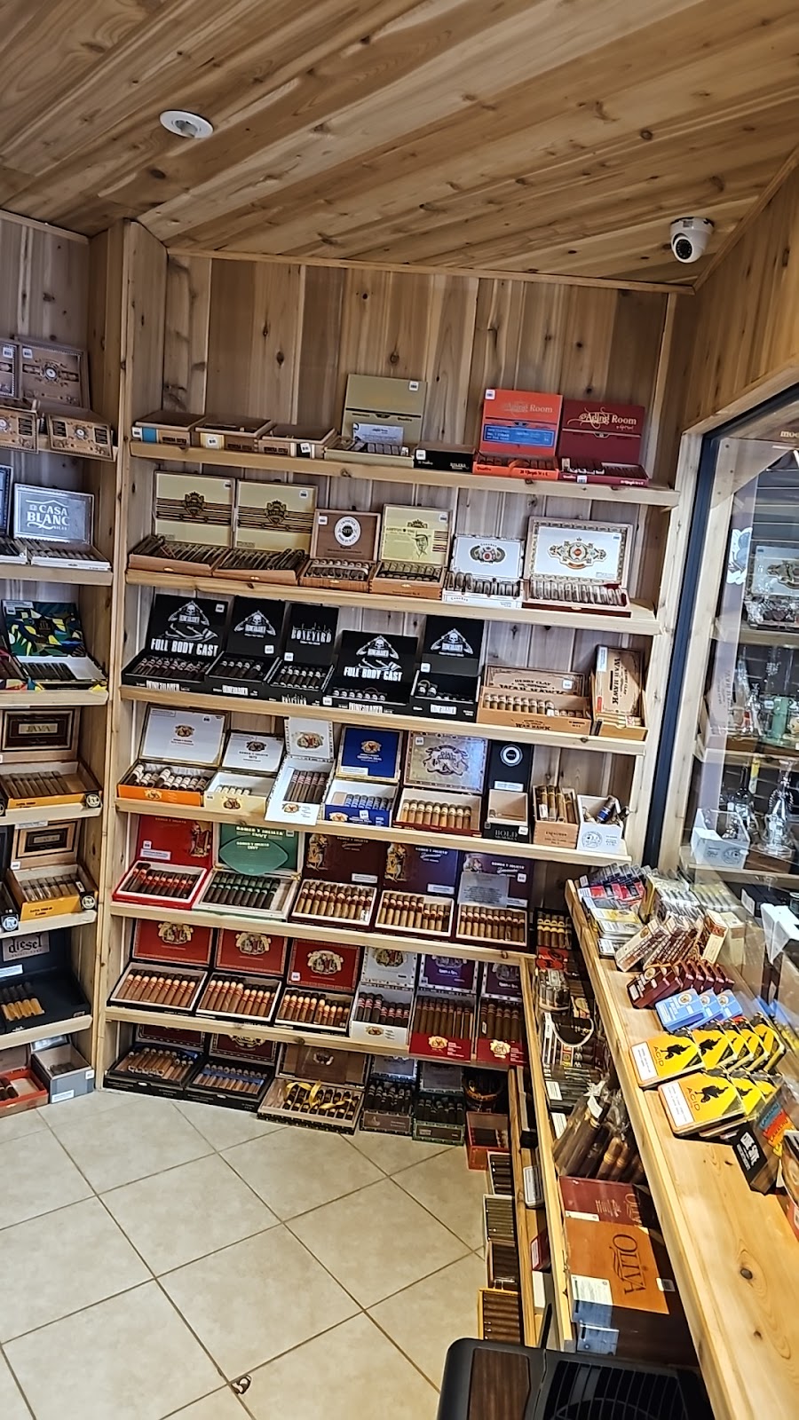 Smokin Buddy's photo 4