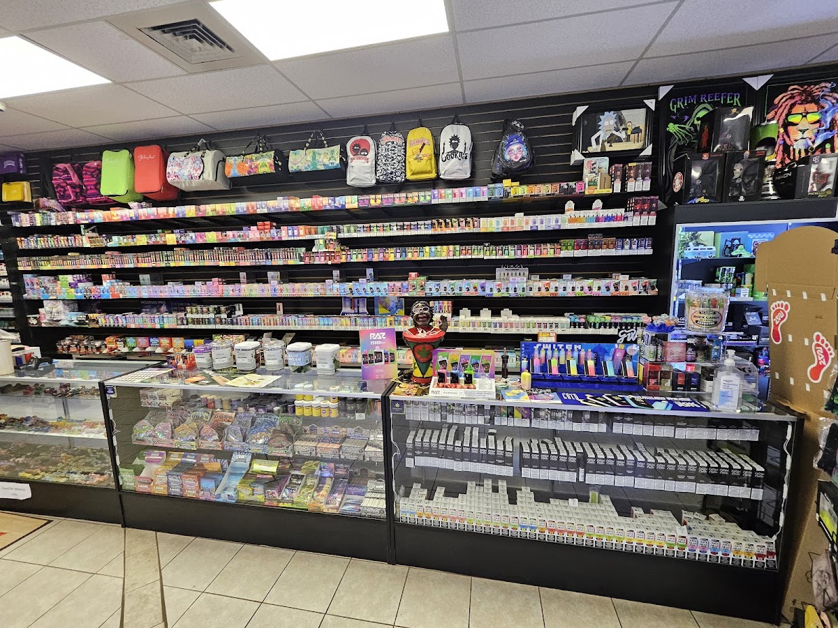 Smokin Buddy's photo 6