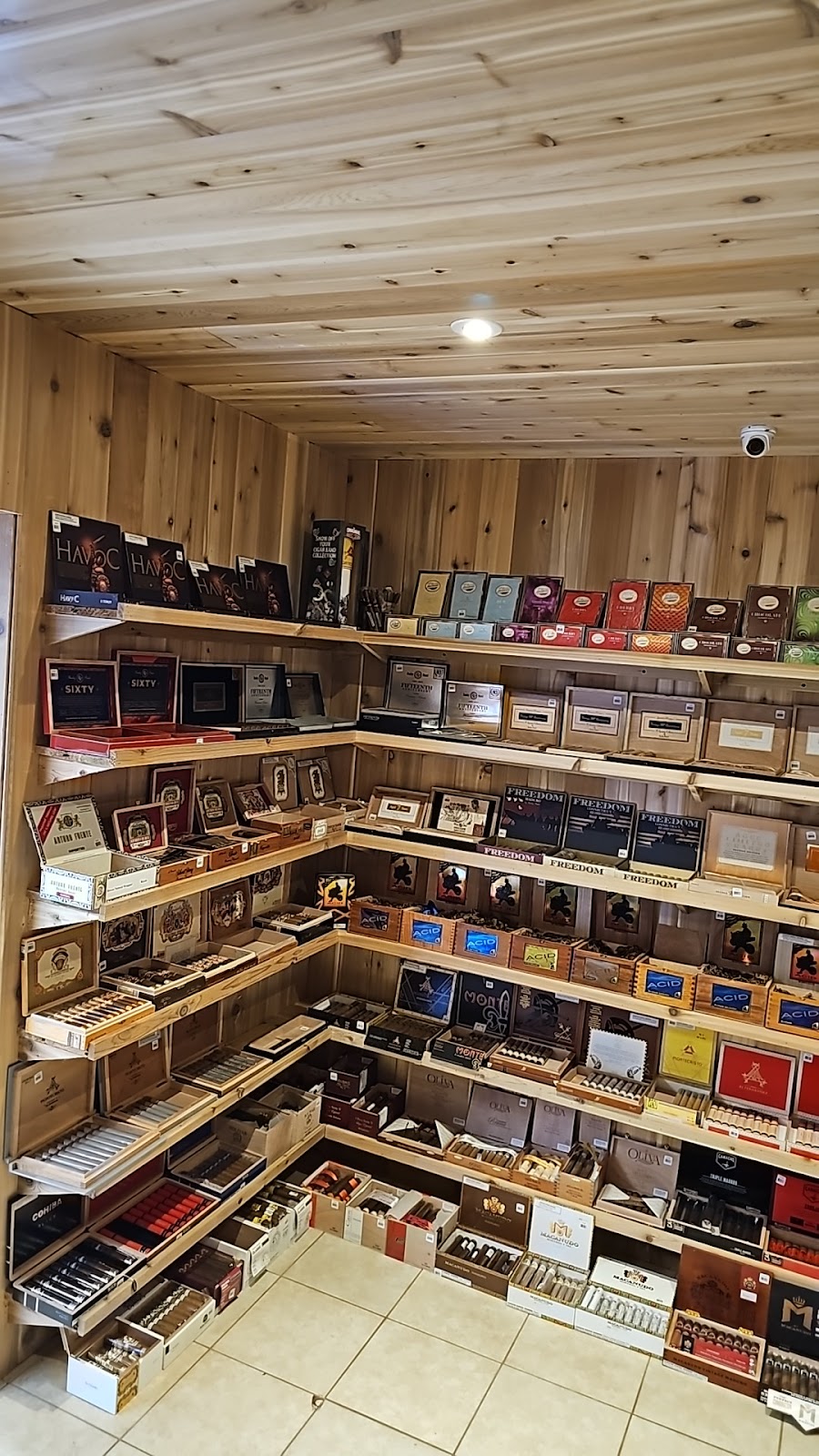 Smokin Buddy's photo 10