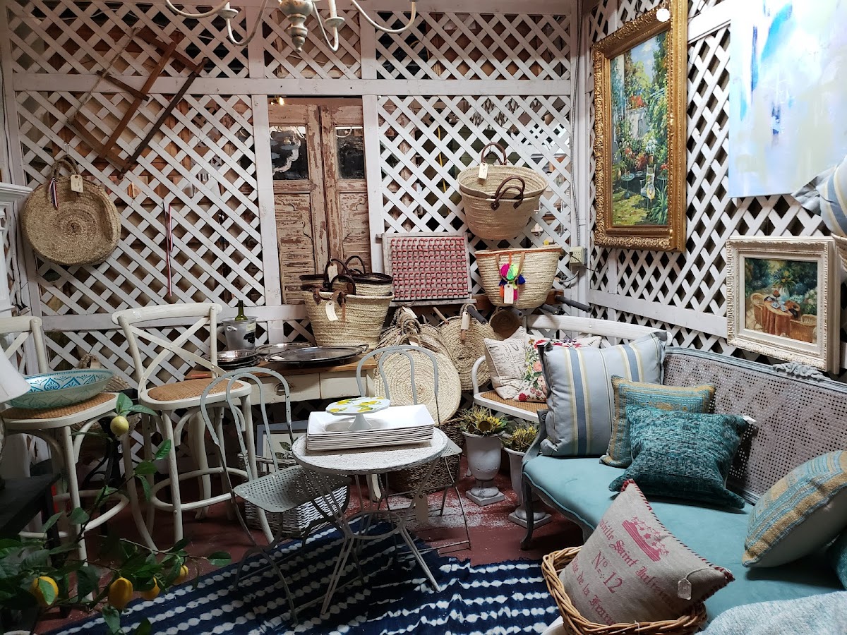 Eight Flags Antique Market photo 3