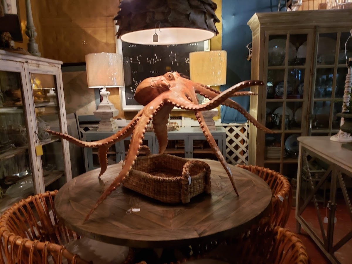 Eight Flags Antique Market photo 6