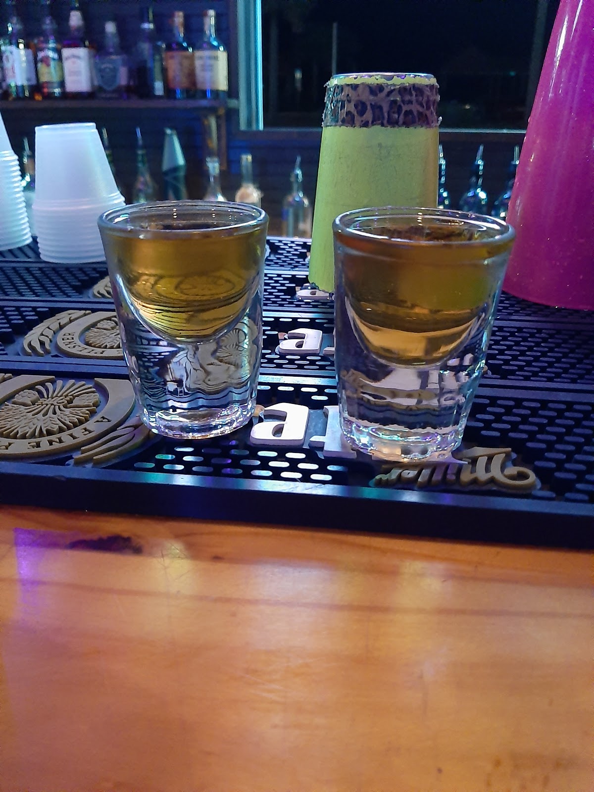 Hammerhead Beach Bar photo 2