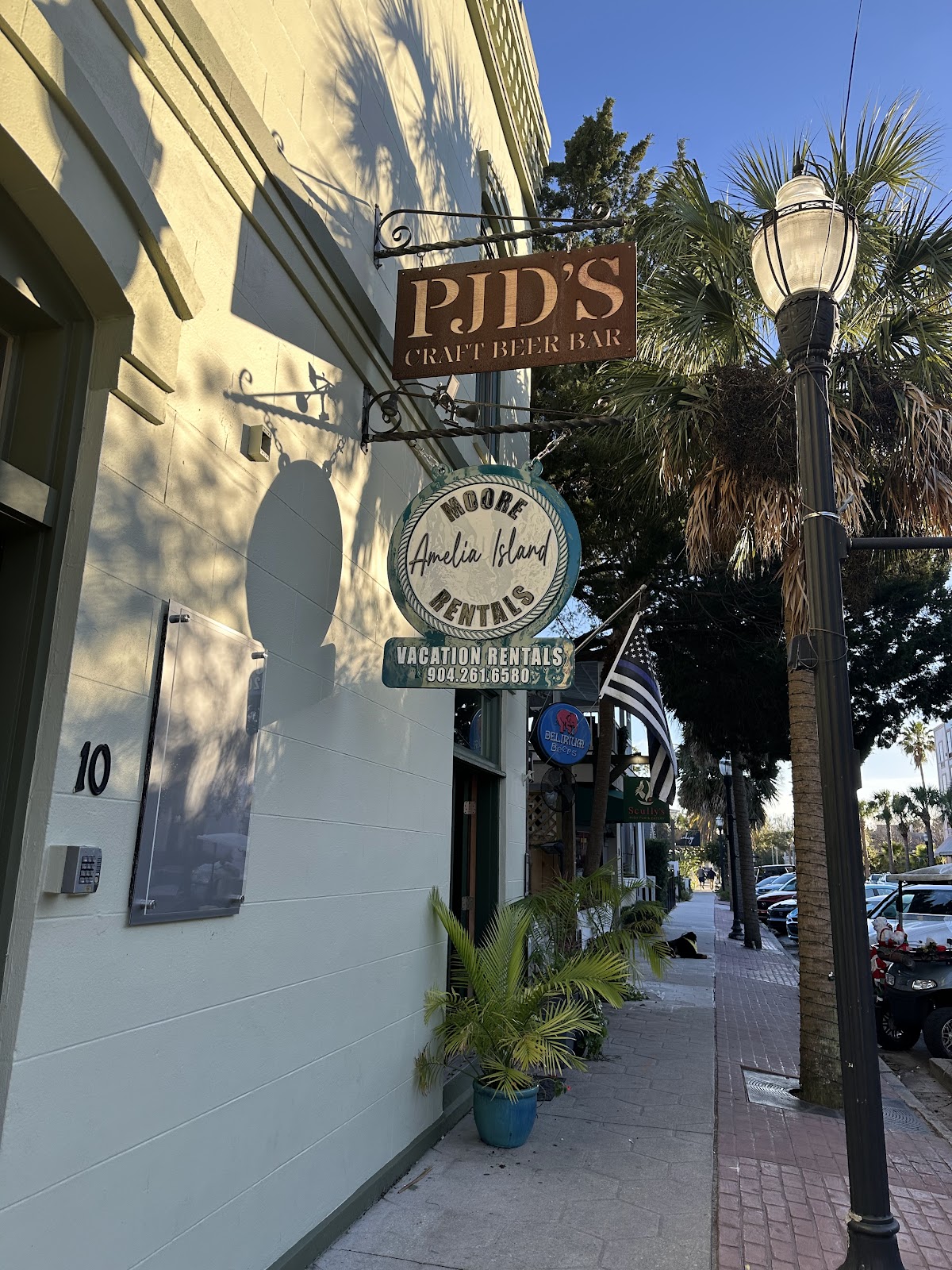 PJD'S Beer & Wine Garden photo 4