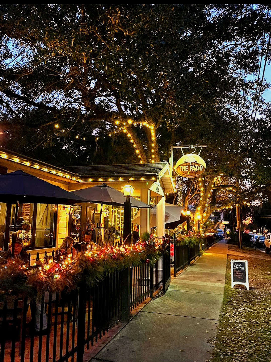 The Patio at 5th and Ash Restaurant photo 4