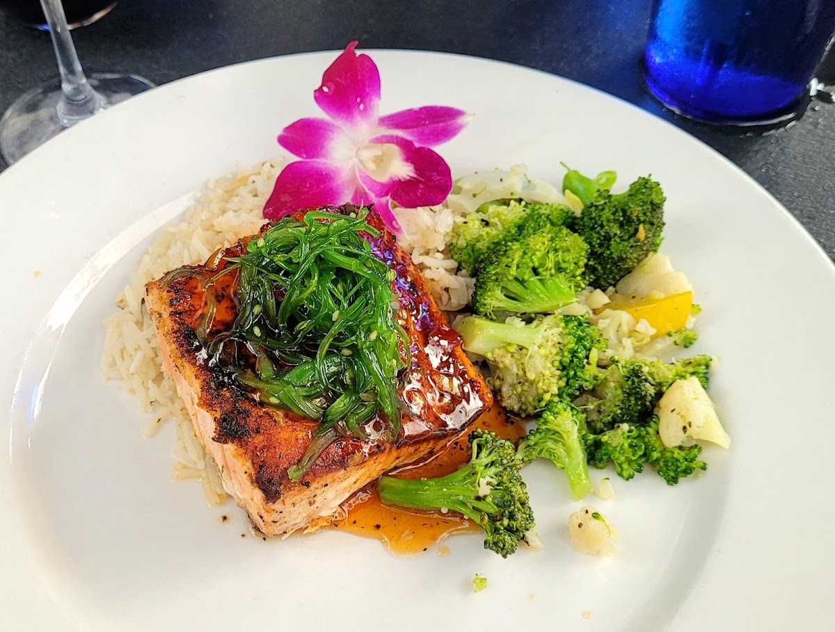 The Patio at 5th and Ash Restaurant photo 8