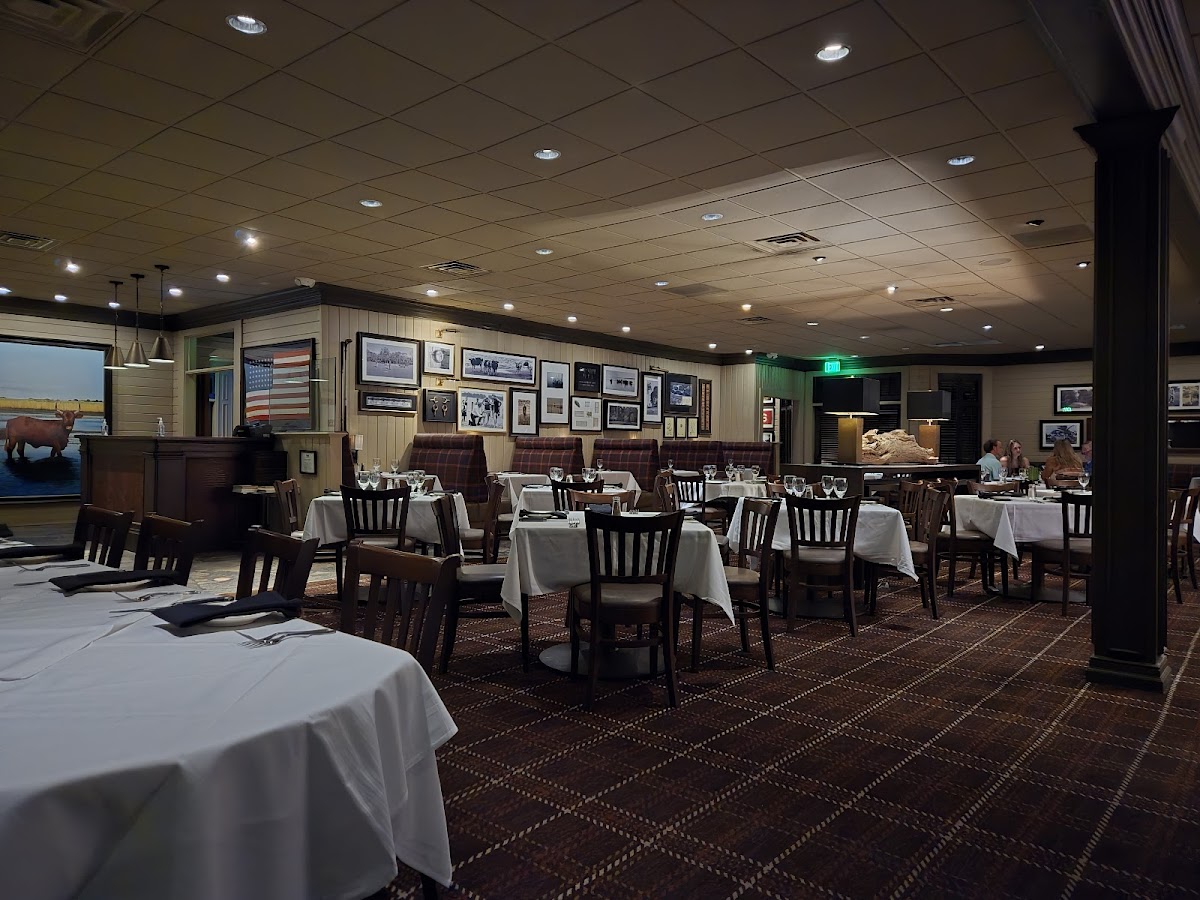 Bob's Steak & Chop House photo 3