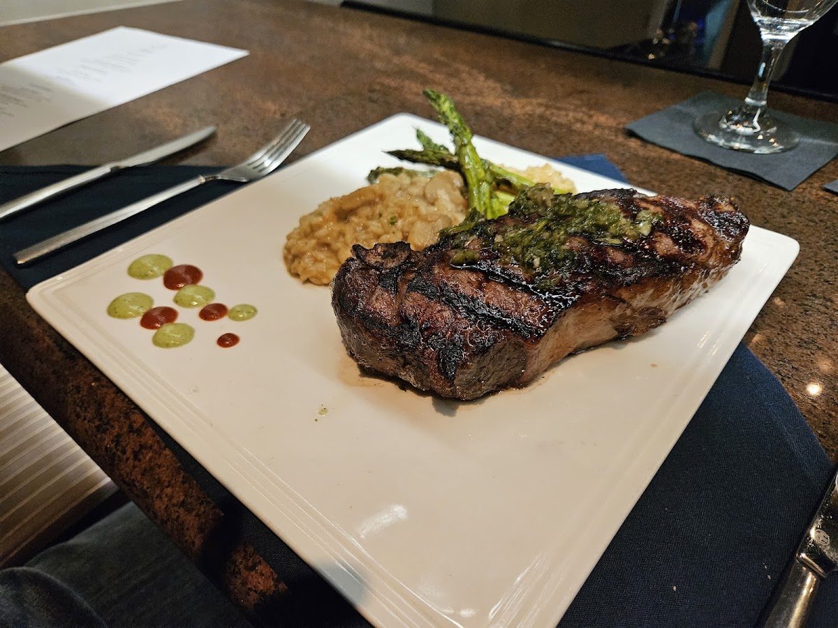 David's Restaurant & Lounge photo 8