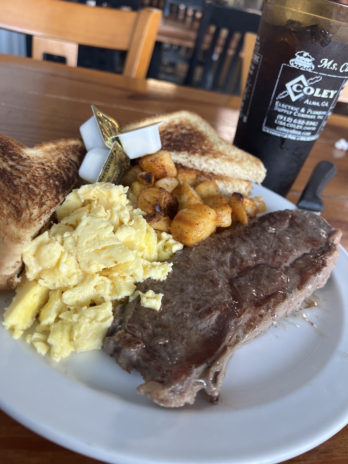 Ms. Carolyn's Restaurant photo 7