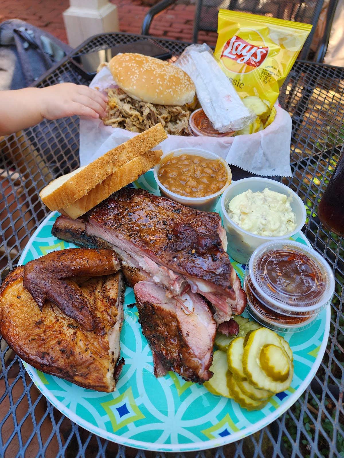 The Happy Tomato Courtyard Café & BBQ photo 10