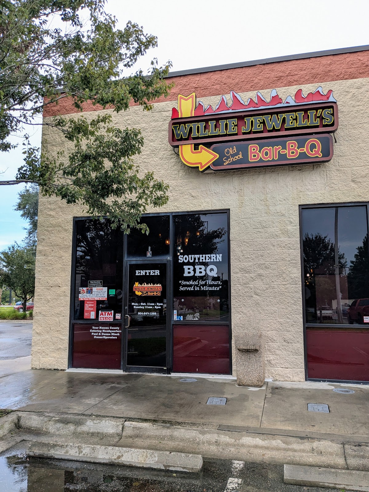 Willie Jewell’s Old School Bar-B-Q photo 4